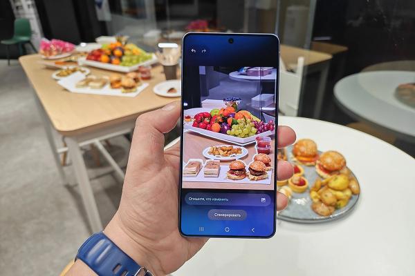 Samsung показал Galaxy S26. Мы изучили их и рассказываем все о новинке